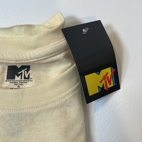 New with Tags MTV Junior Size XL TShirt - Picture 6 of 6